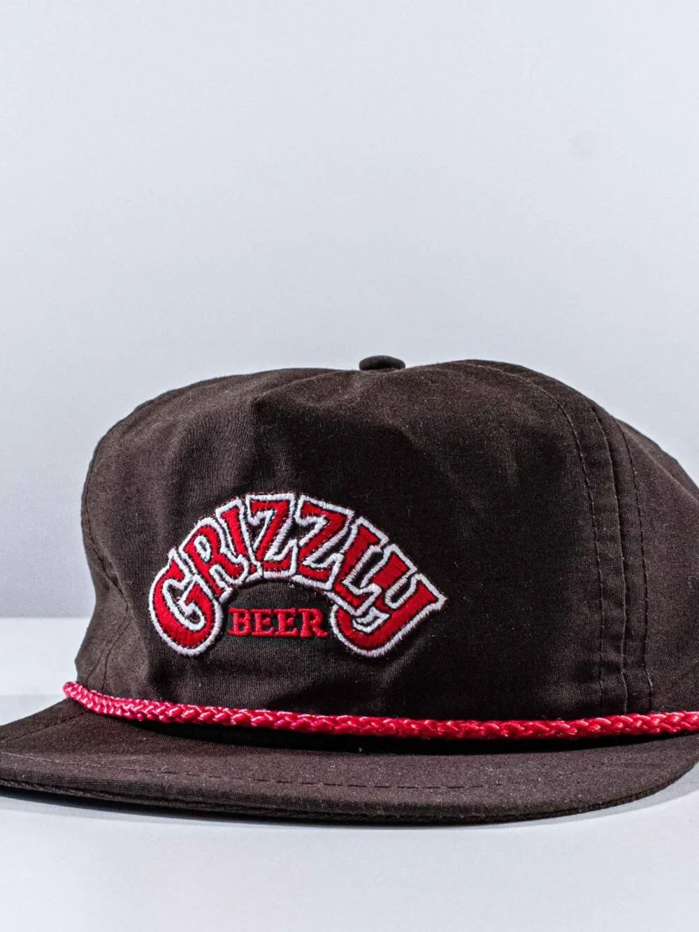 Vintage 80s Grizzly Beer Rope Snapback Hat Canadian Lager Cap